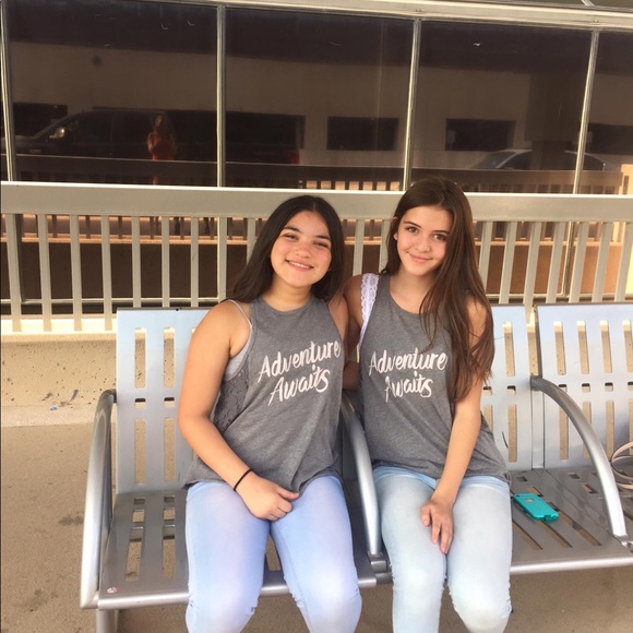 Meet your posher! Kenzie💛 - Picture 7 of 8